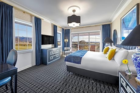 Grand King Room with Valley View