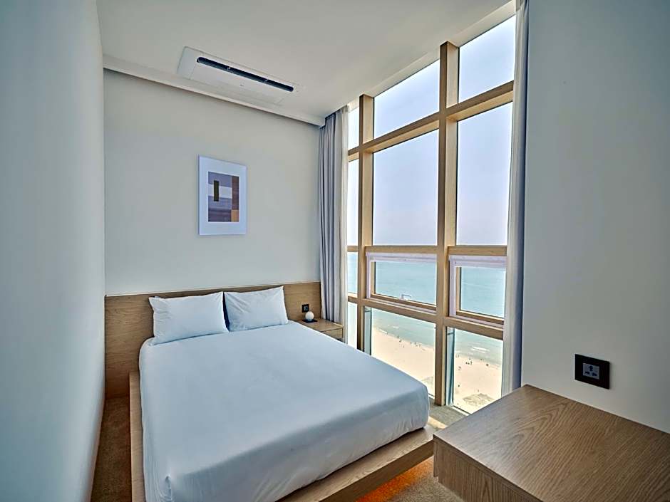 UH SUITE THE HAEUNDAE