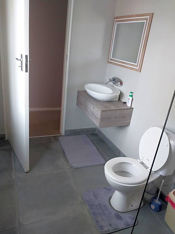 Serenity Shores Backpackers