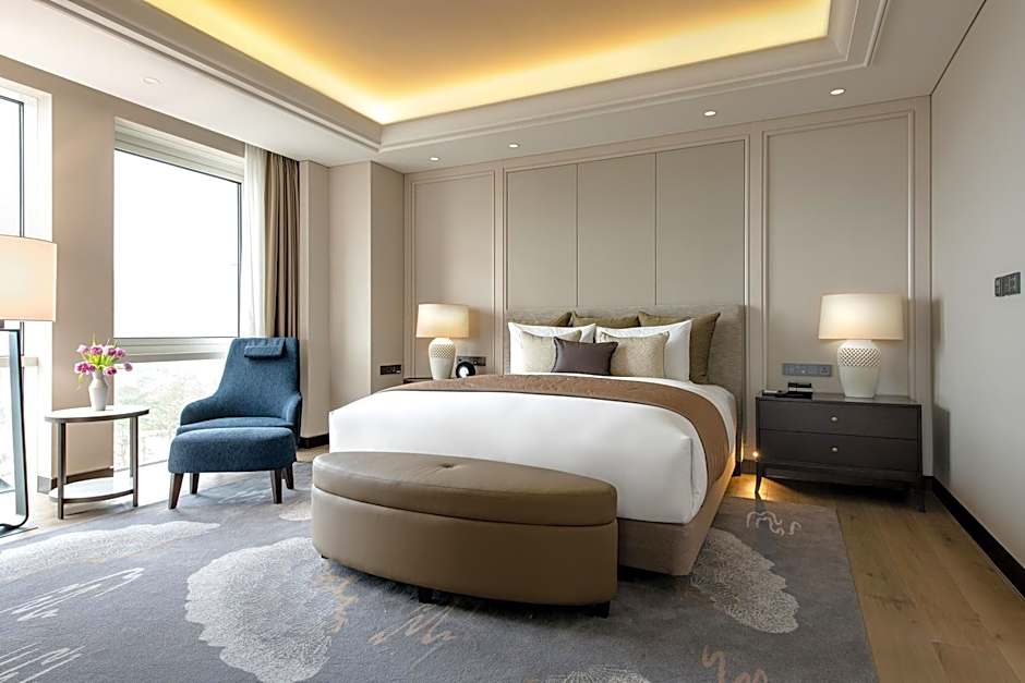 Photo 1 of 4 of Deluxe 1 King Bed Suite