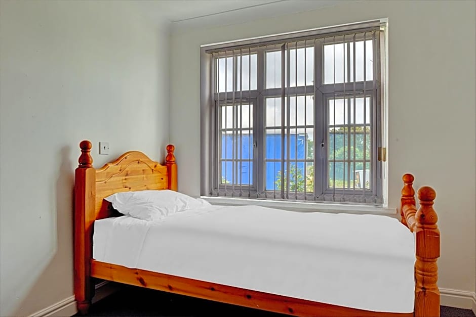 The Gables Hotel, Birmingham Airport