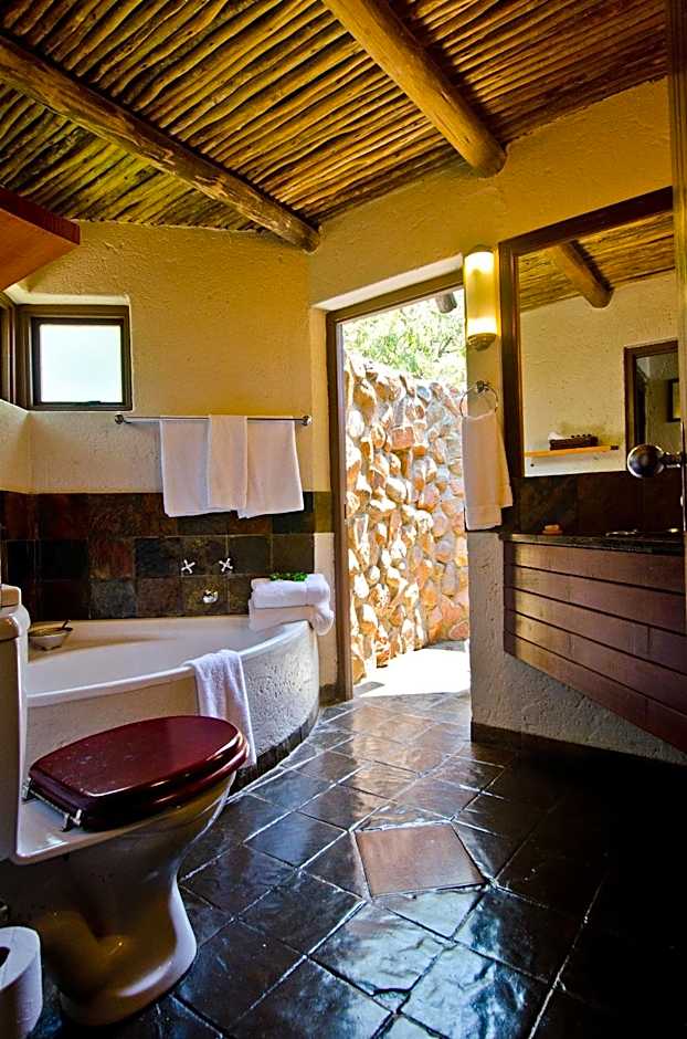 Tau Game Lodge
