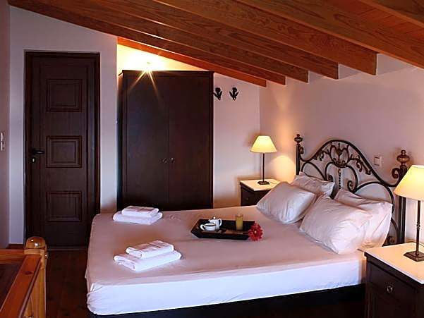 Kekrifalia Hotel