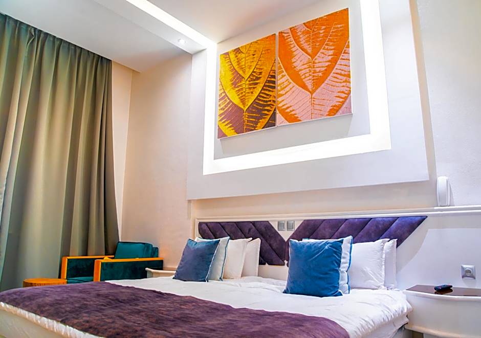 WINDSOR HOTEL CITY CENTER