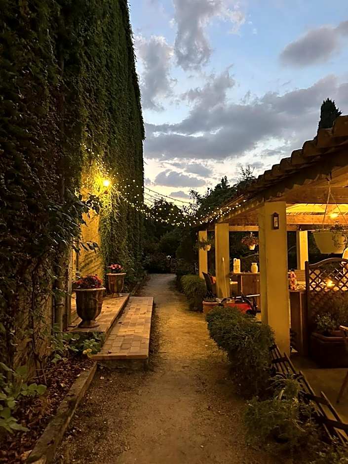 Logis Hôtel Restaurant Les Norias