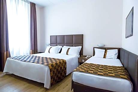 Classic Room with King and Single Bed