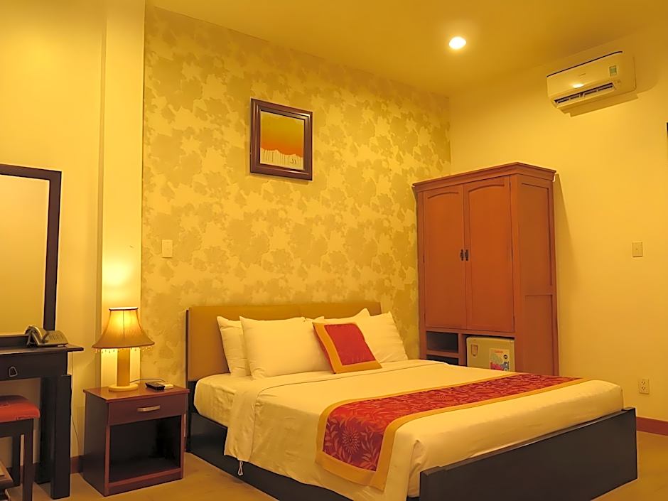 Sunflowers Hotel Airport 