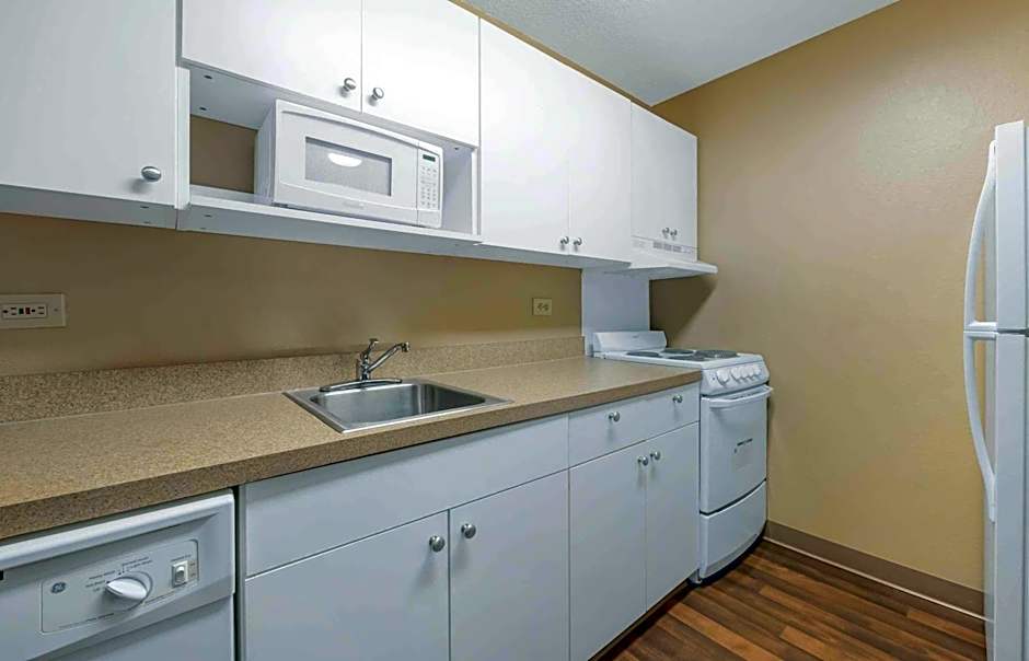 Extended Stay America Select Suites - Atlanta - Kennesaw Chastain Rd.