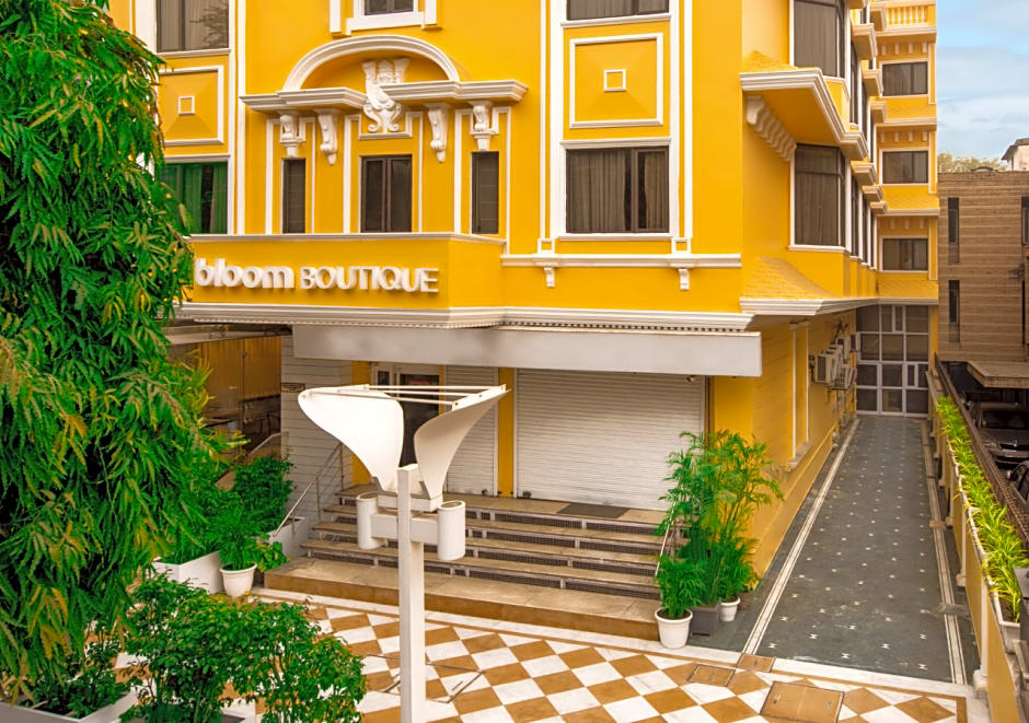 Bloom Boutique I GK1