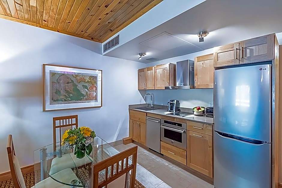 Ice House Suites and Condominiums