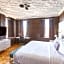 The Kelly Birmingham, Tapestry Collection By Hilton