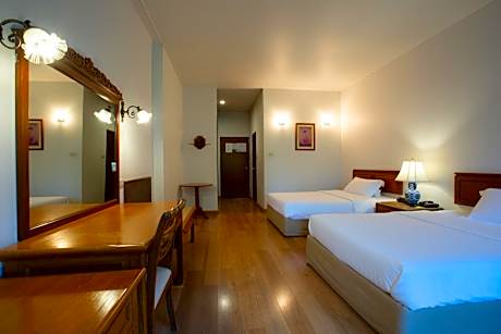 Superior Twin Room (No View)