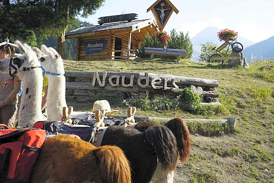 Palazi Apartments & Spa