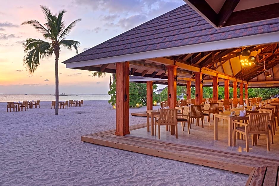 Brennia Kottefaru Maldives