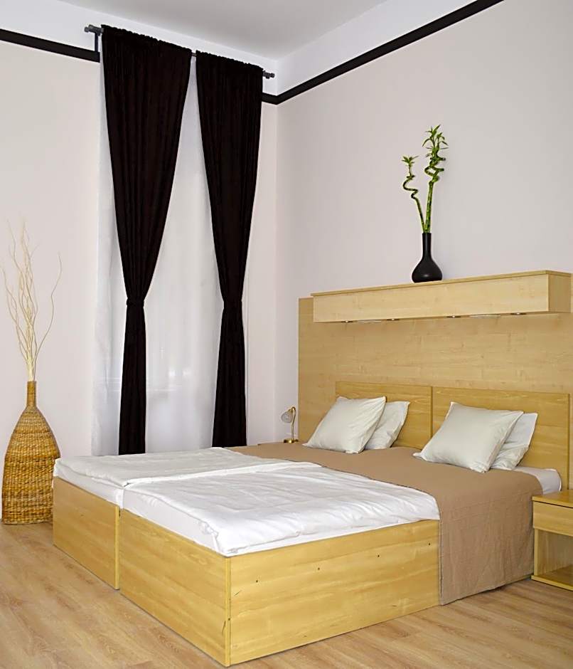 Centrooms House