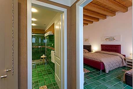 Camera Quadrupla Classic