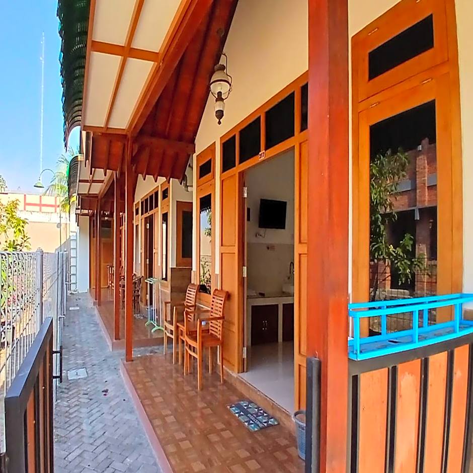 Kenewae Living Near Alun-alun Wonosari Mitra RedDoorz