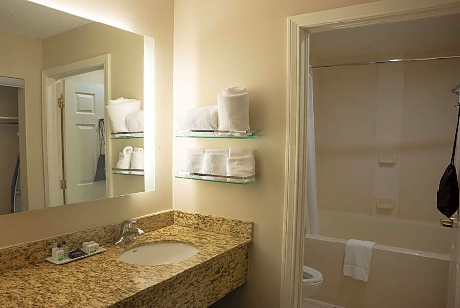 Hawthorn Suites by Wyndham Erie