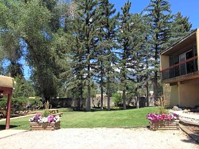 El Pueblo Lodge