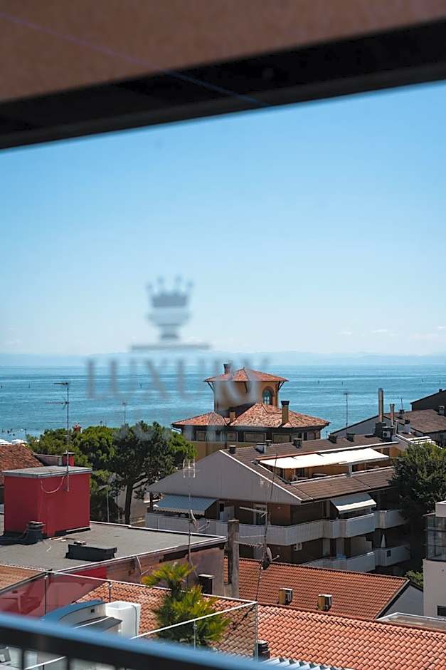 Monaco Suites Hotel
