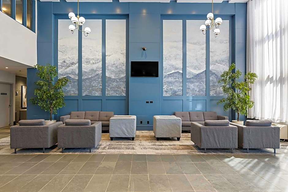 Sandman Hotel & Suites Calgary West