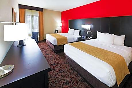 2 Queen Beds, Mobility/Hearing Impaired Accessible Room, Non-Smoking