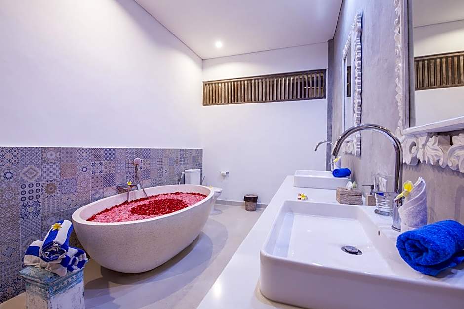 Ambermoon Villa 2