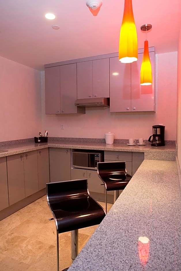 Holiday Inn Express & Suites Queretaro By IHG
