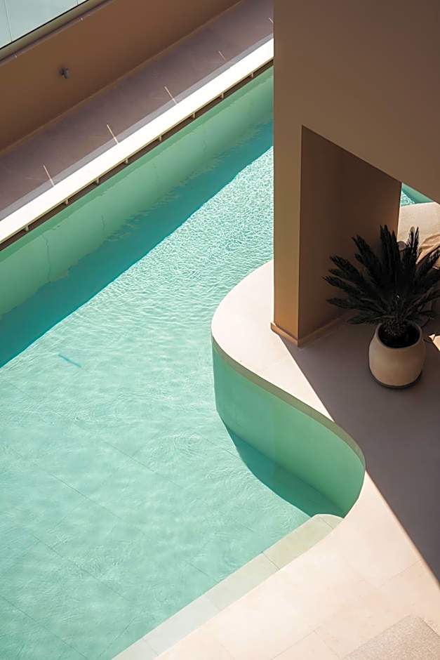 Batis Aero Beachfront Wellbeing Hotel