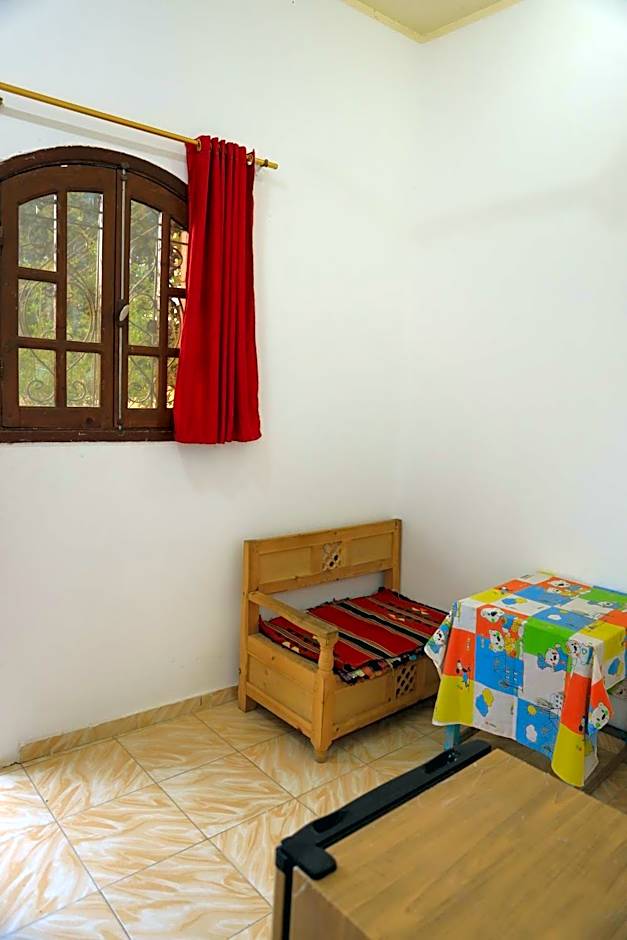 Memnoun house