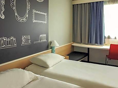 Twin Â Room