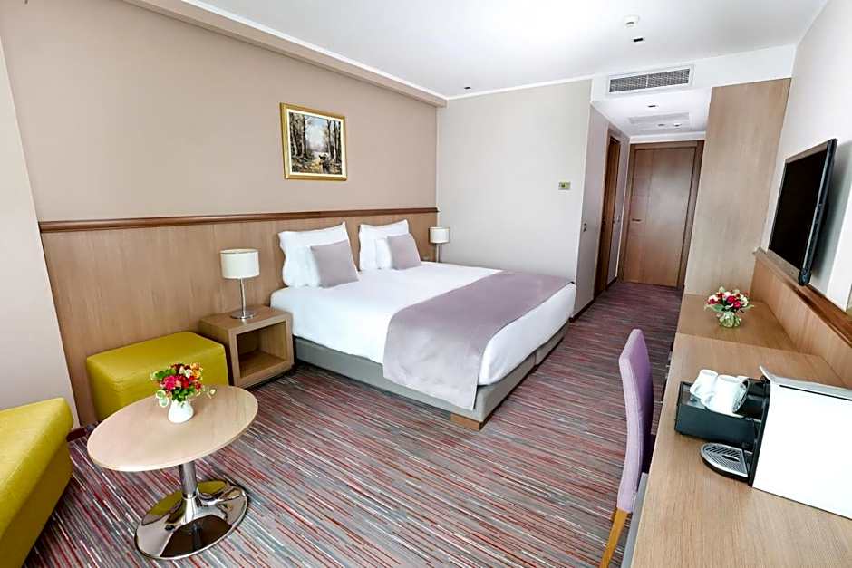 Photo 1 of 2 of Superior 1 Double Bed or 2 Beds, Terrace