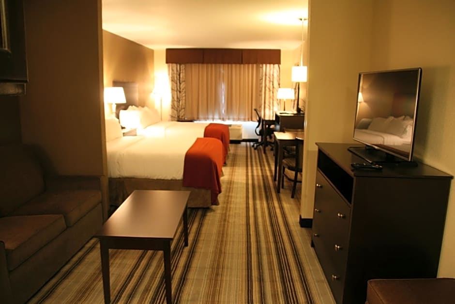 Holiday Inn Express & Suites Nevada