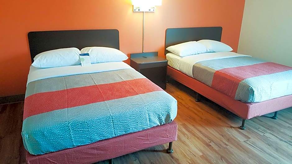 Motel 6-Maryland Heights, MO