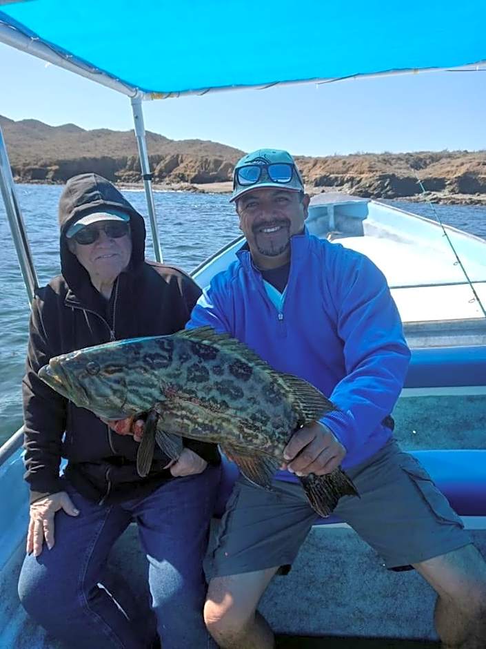 Hotel- Whale Tours and Sport fishing Vista Mag-Bay