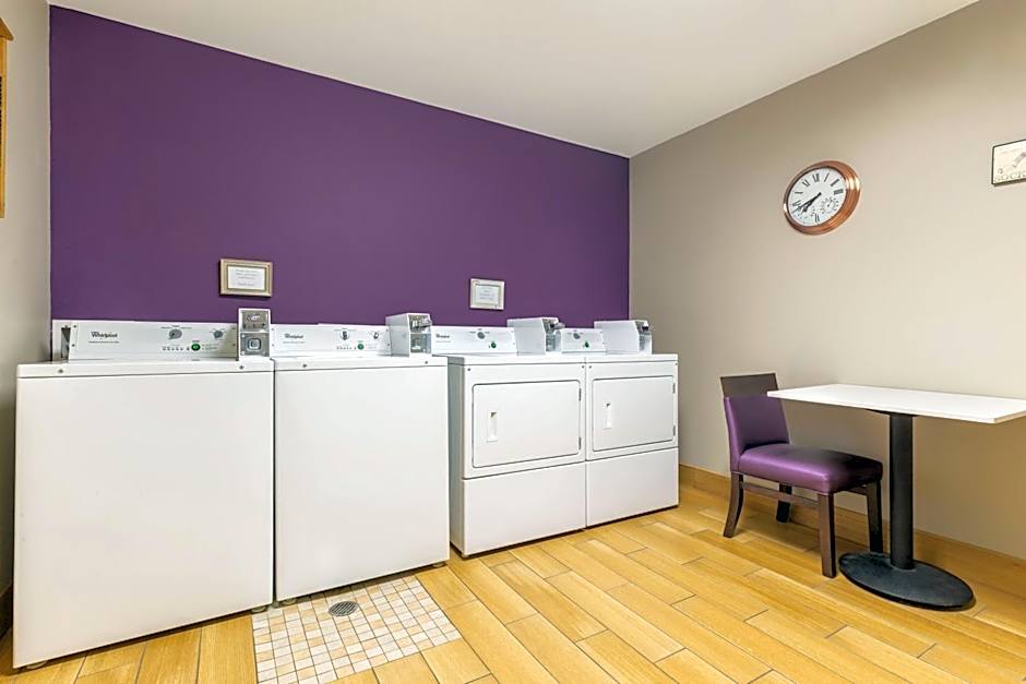 La Quinta Inn & Suites by Wyndham Spokane