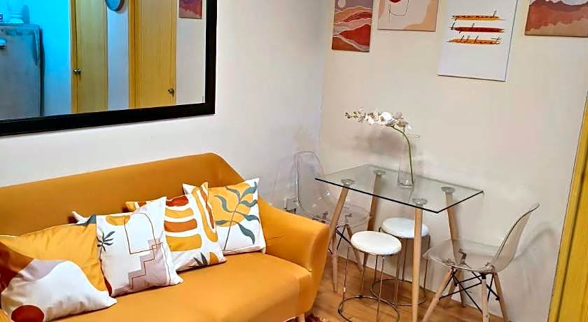 Davao Condo 2BR Pool Wifi Netflix