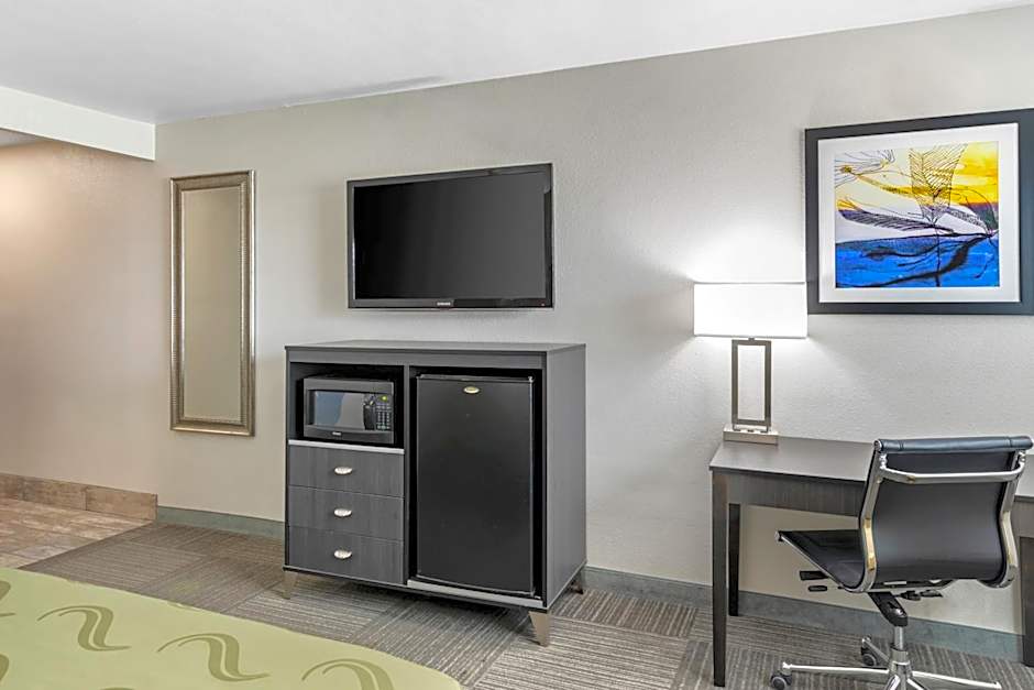 Quality Inn Kettleman City near Hwy 41