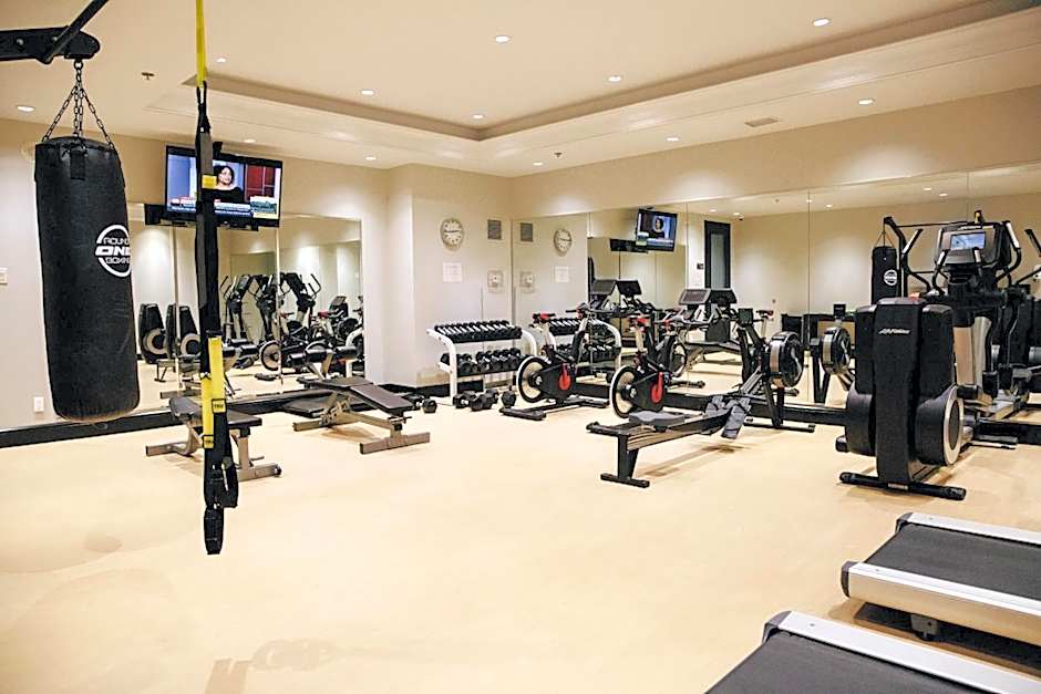 Le Place d Armes Hotel Suites