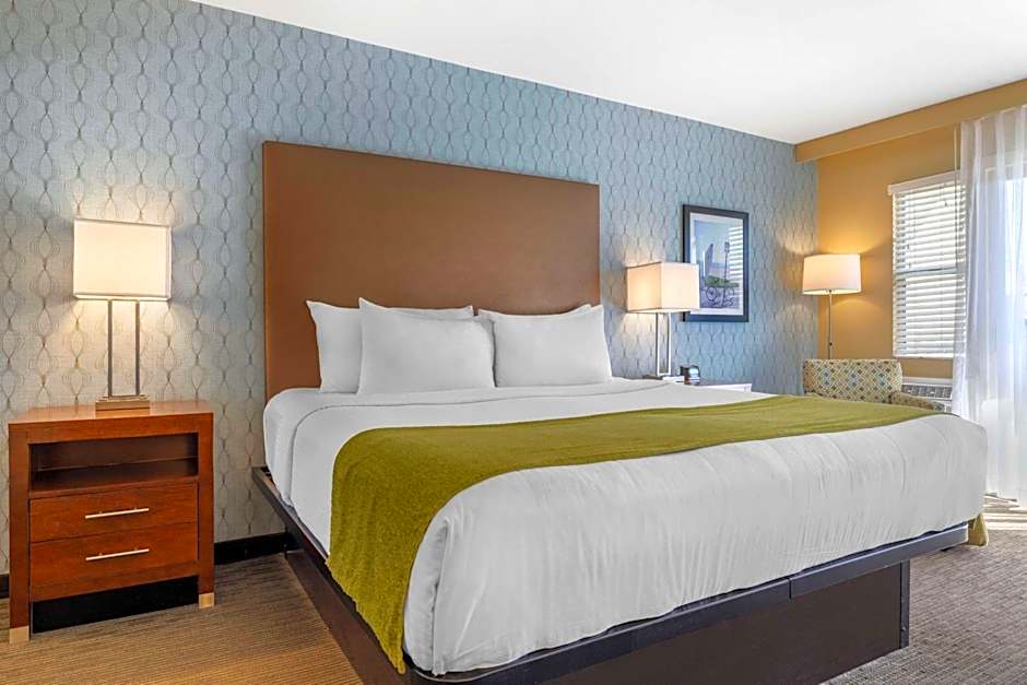 Best Western Plus Beach View Lodge