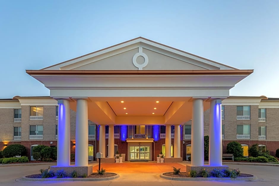 Holiday Inn Express & Suites Vandalia By IHG