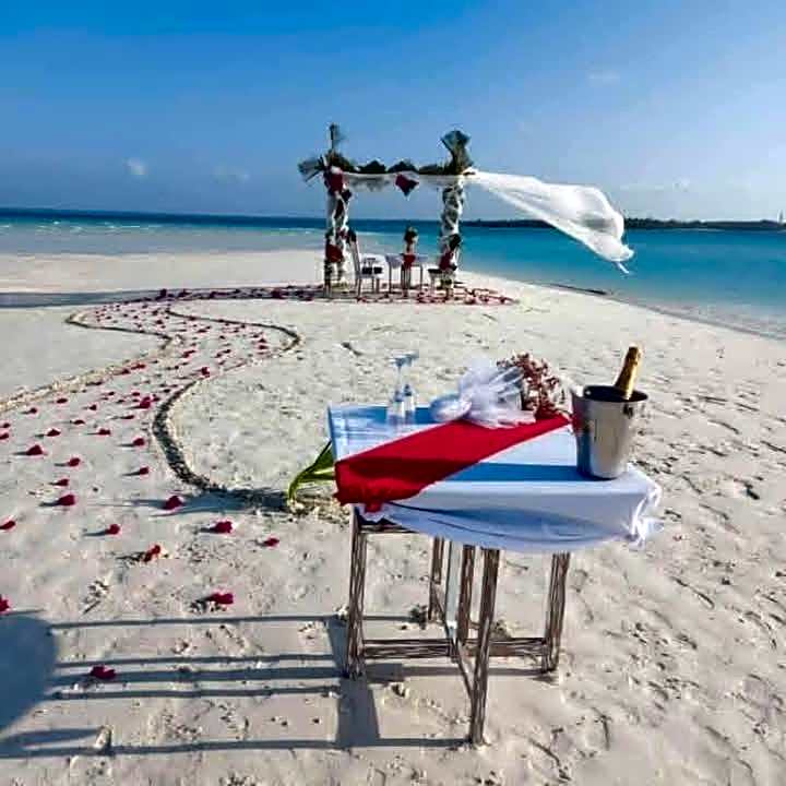 Mtende Beach Bungalow océan view & secret Beach