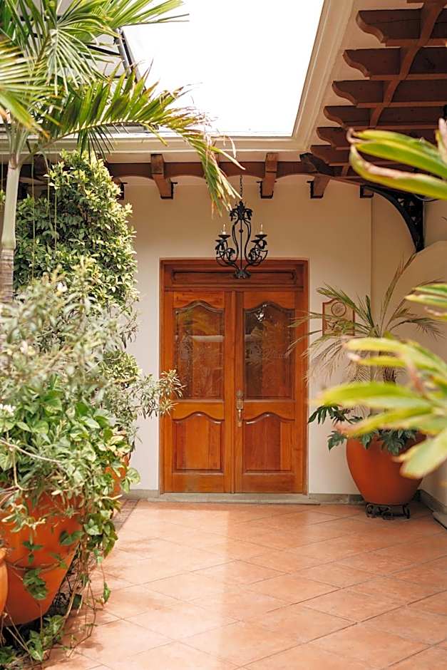 Los Pilares Hotel
