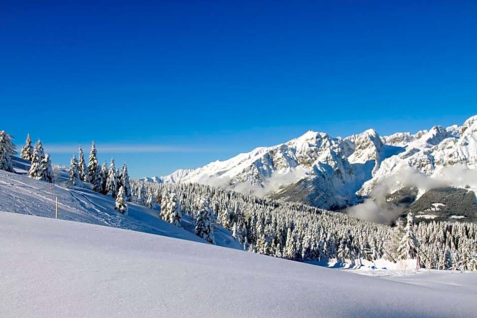 Montana Lodge & Spa, by R Collection Hotels