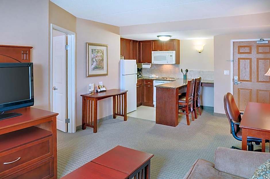 Staybridge Suites Oakville Burlington By IHG