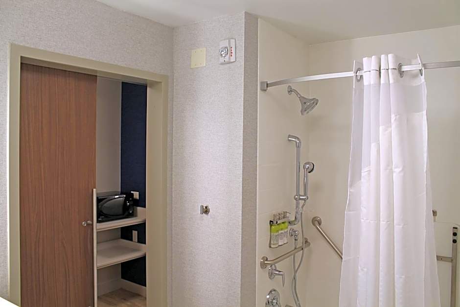 Holiday Inn Express & Suites St. Louise South I-55 By IHG