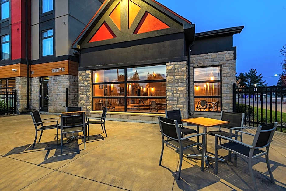 Quality Inn & Suites Petawawa