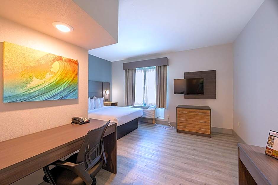Hawthorn Extended Stay by Wyndham Panama City Beach