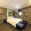 B&F Hotel