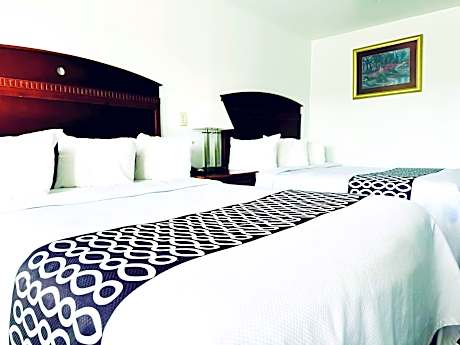 Queen Room with Two Queen Beds - Non-Smoking